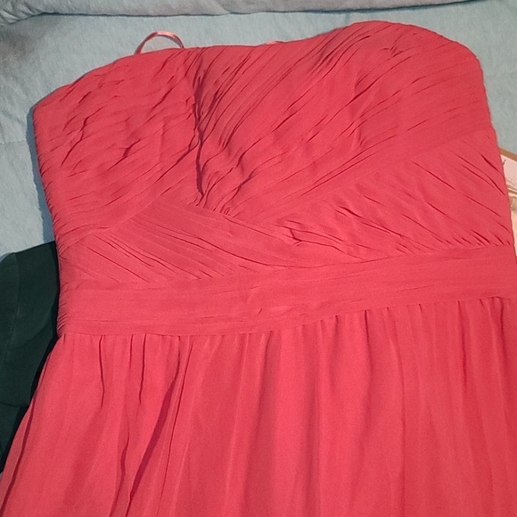 Lauren Ralph Lauren Coral Ball gown size 10